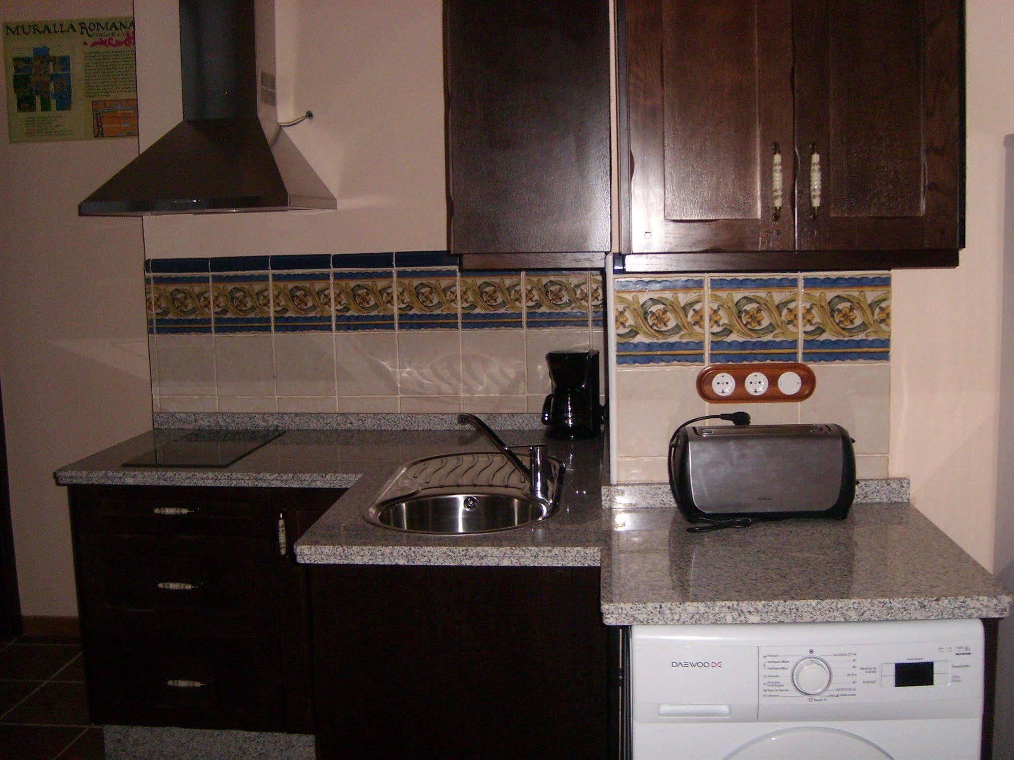 Apartamentos Victoria Bujalance Exterior foto