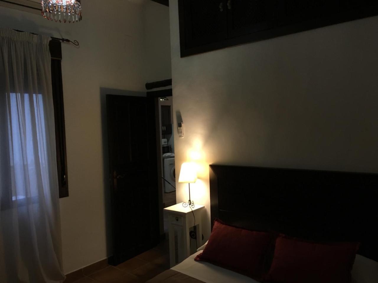 Apartamentos Victoria Bujalance Exterior foto